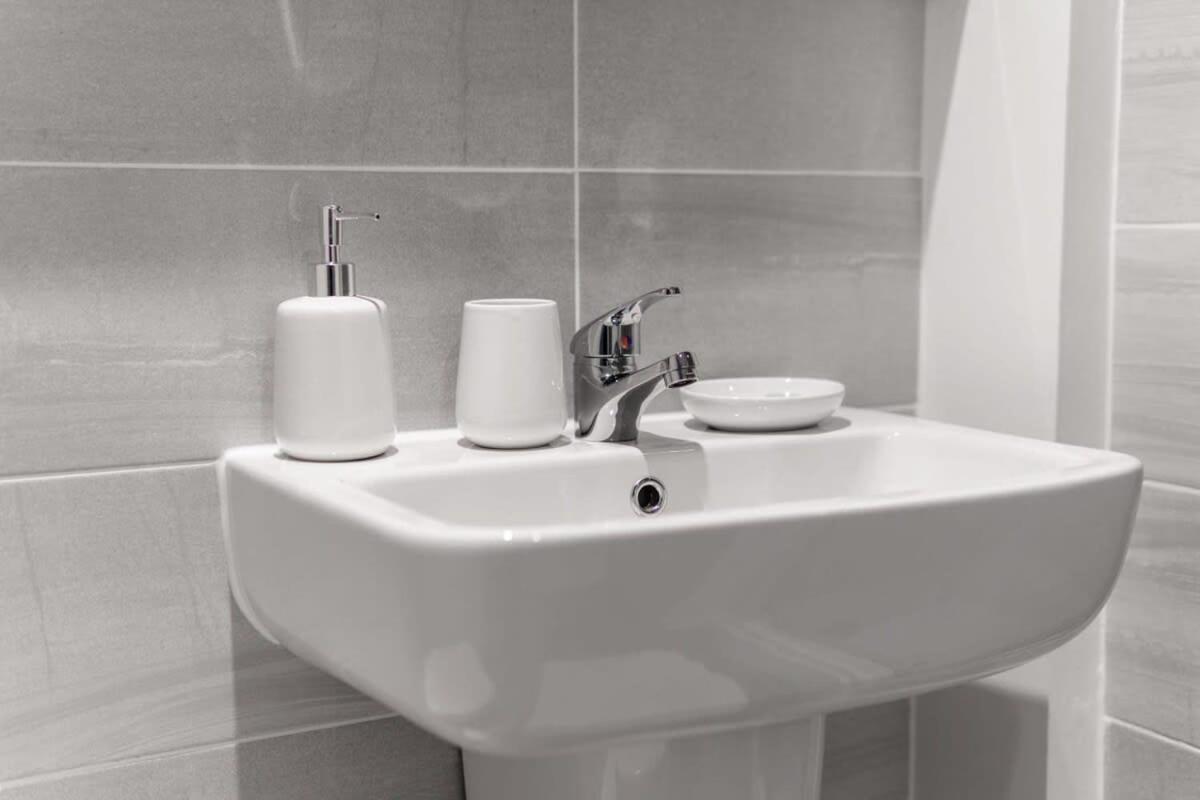 Lovely 1 Bed Apartment In Liverpool Centre Luaran gambar